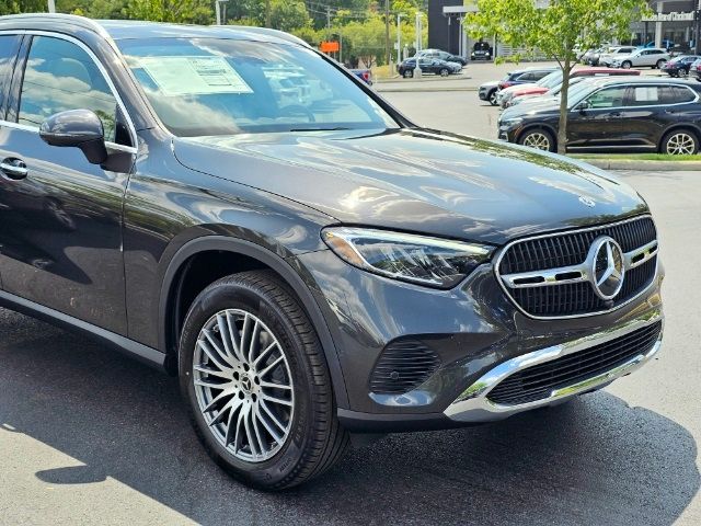 2025 Mercedes-Benz GLC 300