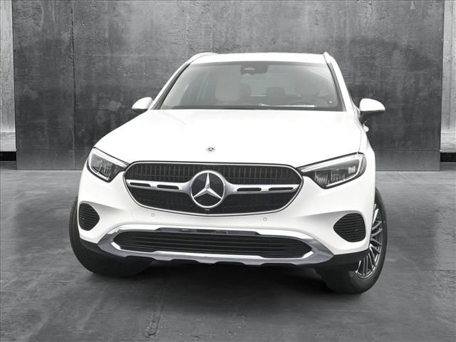 2025 Mercedes-Benz GLC 300