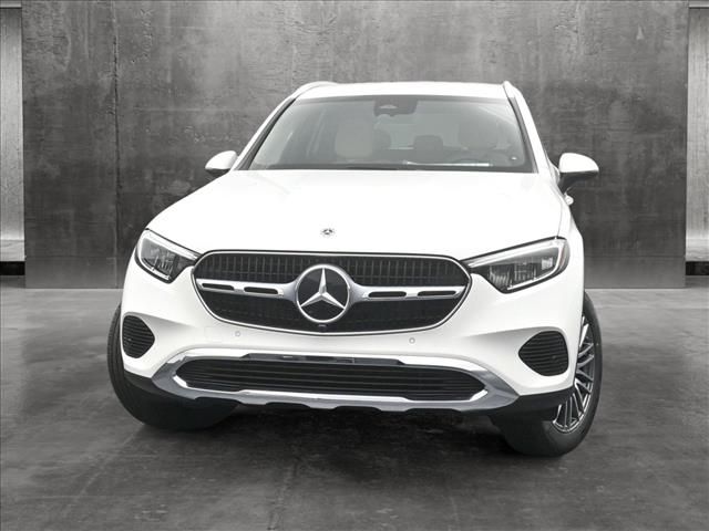 2025 Mercedes-Benz GLC 300