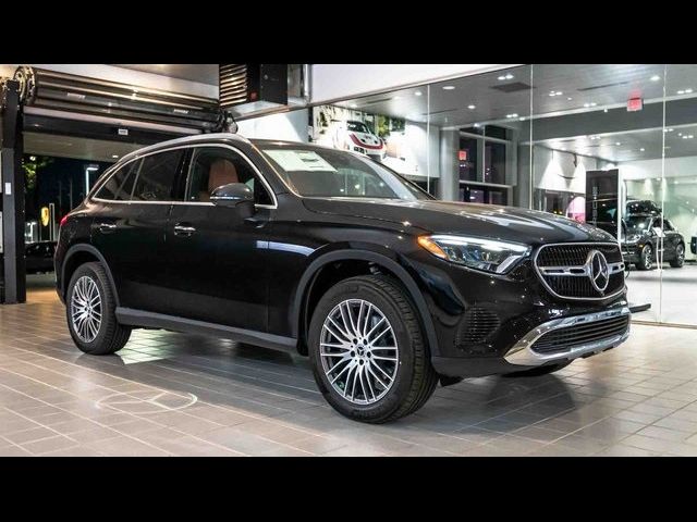 2025 Mercedes-Benz GLC 300