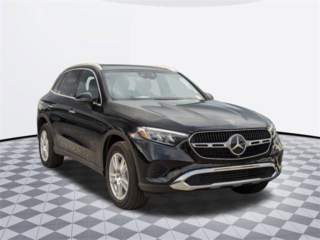 2025 Mercedes-Benz GLC 300