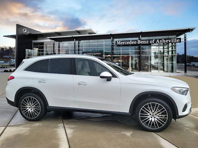 2025 Mercedes-Benz GLC 300