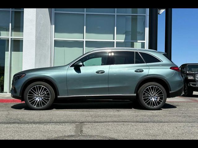 2025 Mercedes-Benz GLC 300