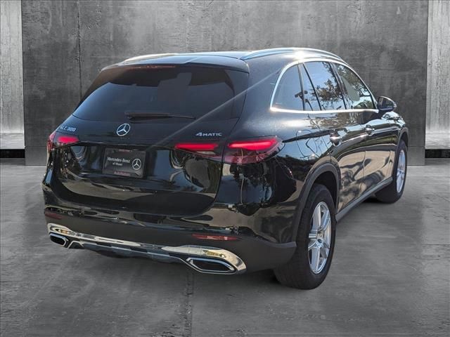 2025 Mercedes-Benz GLC 300