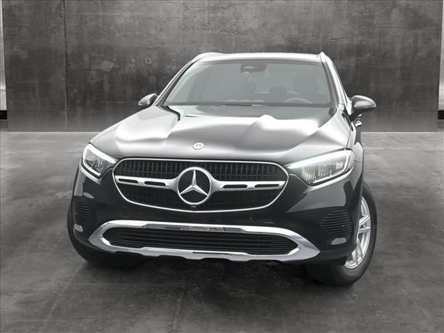 2025 Mercedes-Benz GLC 300