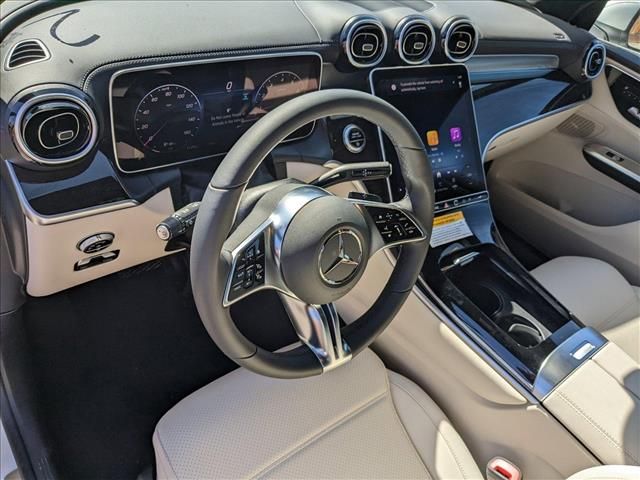 2025 Mercedes-Benz GLC 300