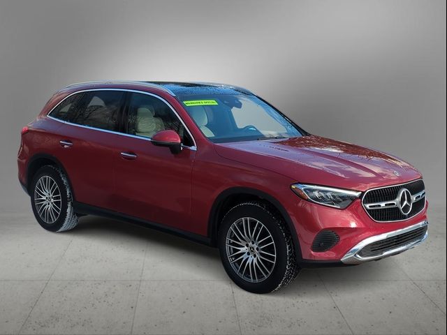 2025 Mercedes-Benz GLC 300