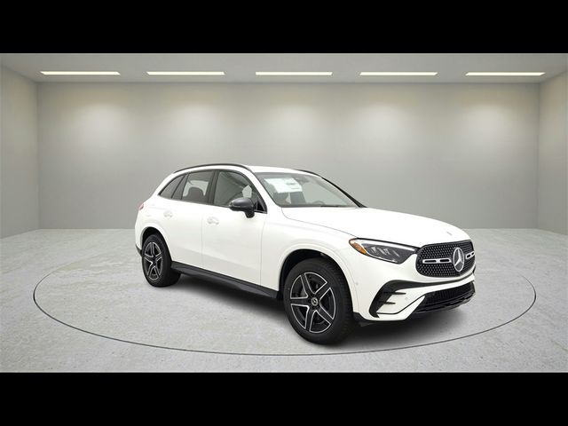 2025 Mercedes-Benz GLC 300