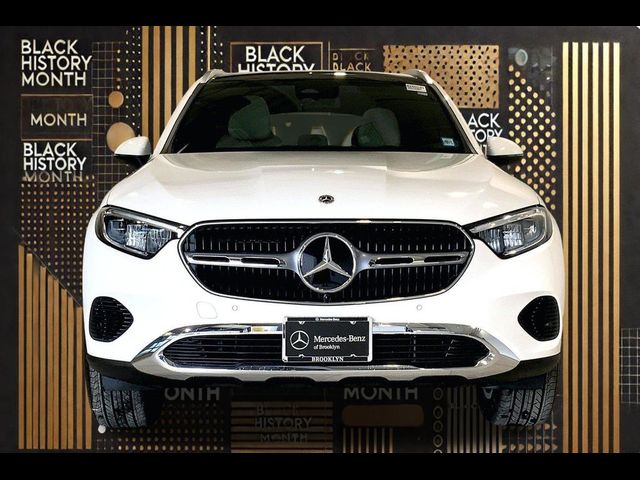 2025 Mercedes-Benz GLC 300