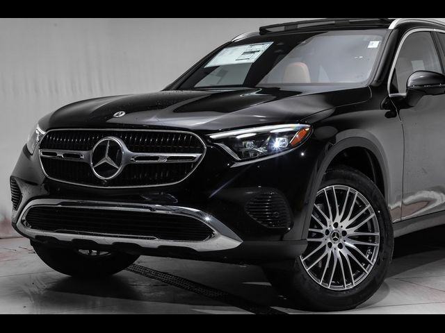 2025 Mercedes-Benz GLC 300