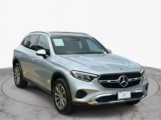 2025 Mercedes-Benz GLC 300
