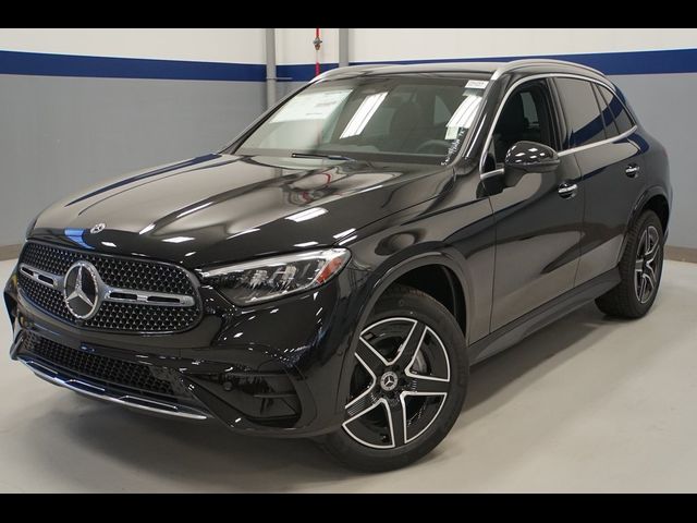 2025 Mercedes-Benz GLC 300