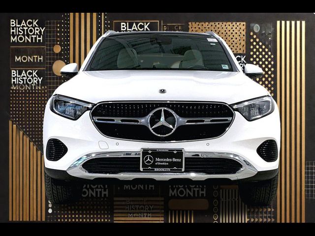 2025 Mercedes-Benz GLC 300