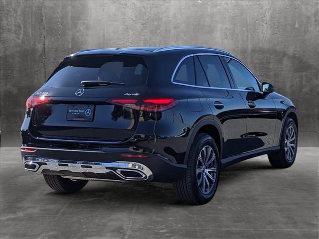 2025 Mercedes-Benz GLC 300