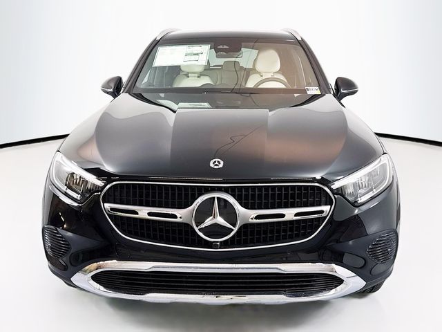 2025 Mercedes-Benz GLC 300