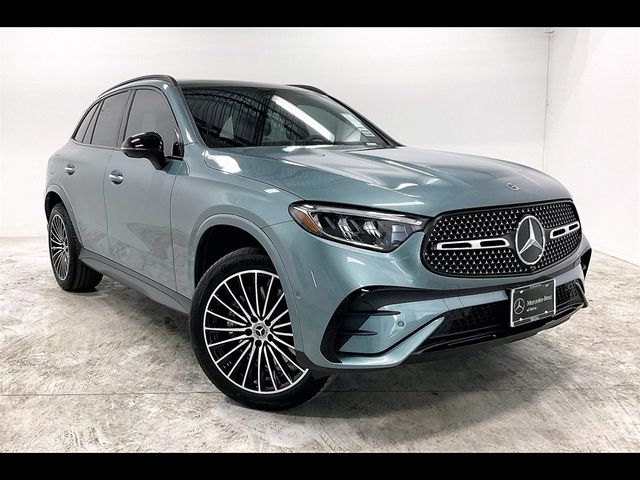 2025 Mercedes-Benz GLC 300