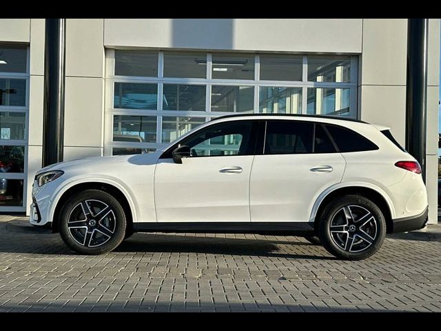 2025 Mercedes-Benz GLC 300