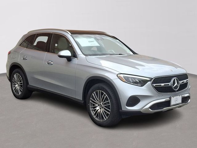 2025 Mercedes-Benz GLC 300