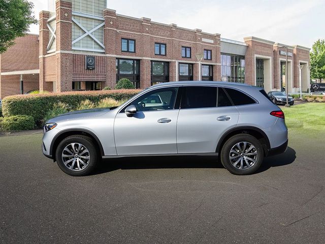 2025 Mercedes-Benz GLC 300