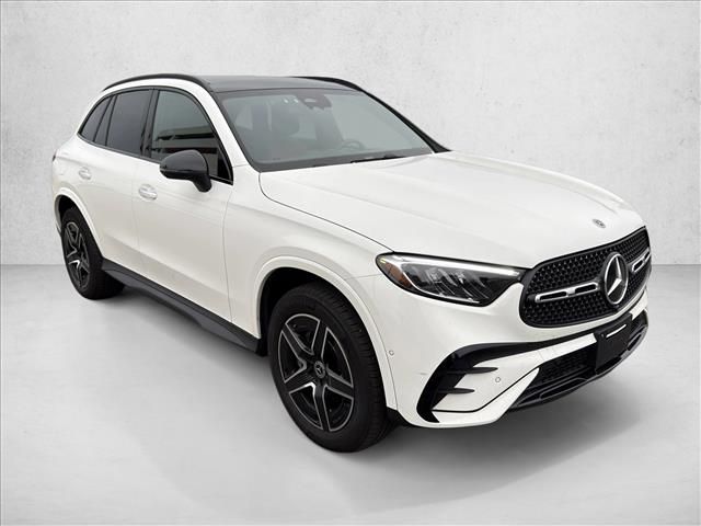 2025 Mercedes-Benz GLC 300