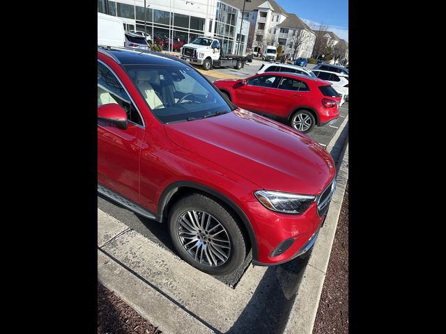 2025 Mercedes-Benz GLC 300