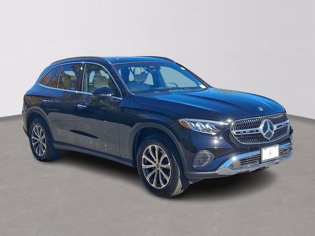2025 Mercedes-Benz GLC 300