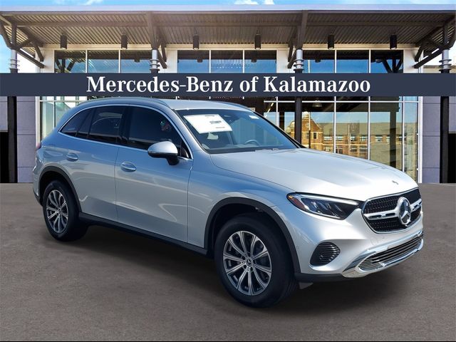 2025 Mercedes-Benz GLC 300