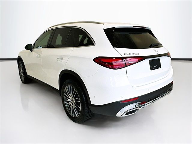 2025 Mercedes-Benz GLC 300