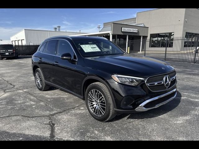 2025 Mercedes-Benz GLC 300