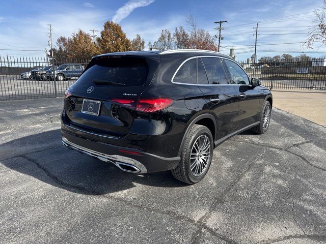 2025 Mercedes-Benz GLC 300