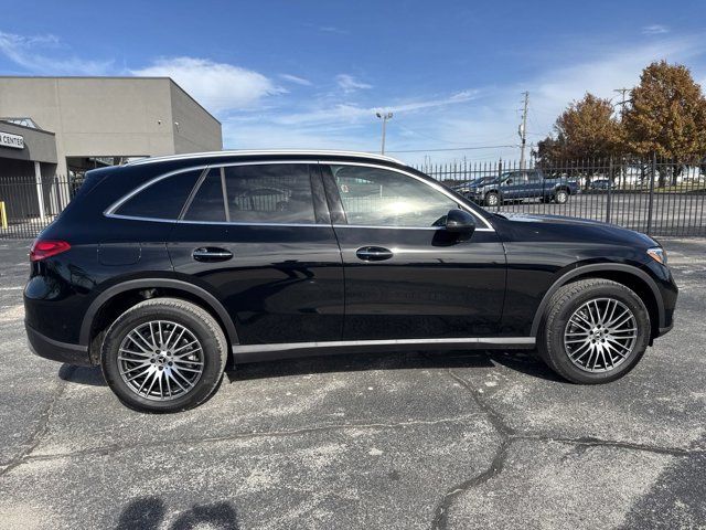 2025 Mercedes-Benz GLC 300