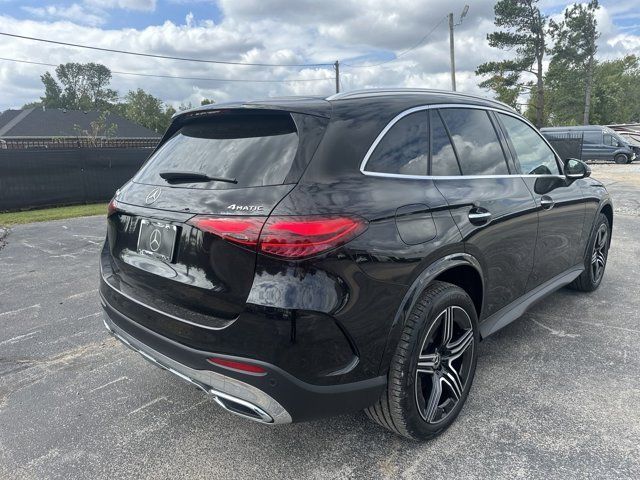 2025 Mercedes-Benz GLC 300