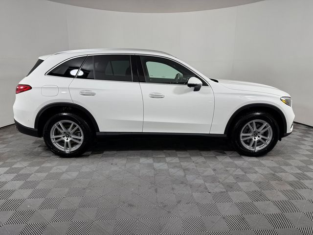 2025 Mercedes-Benz GLC 300