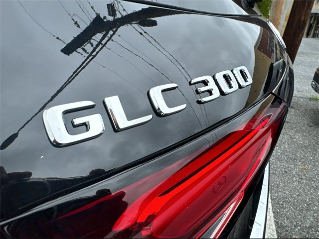 2025 Mercedes-Benz GLC 300