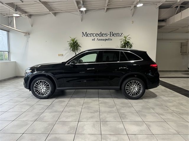 2025 Mercedes-Benz GLC 300