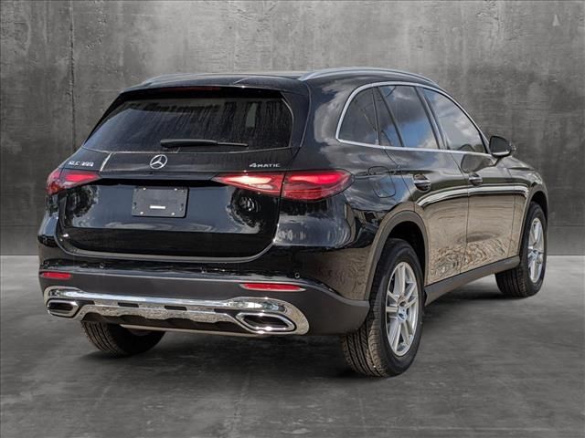 2025 Mercedes-Benz GLC 300