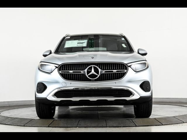 2025 Mercedes-Benz GLC 300