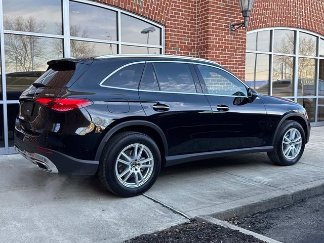 2025 Mercedes-Benz GLC 300