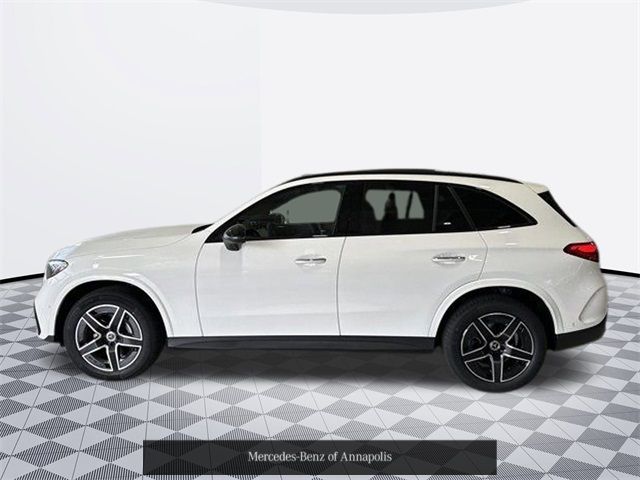 2025 Mercedes-Benz GLC 300