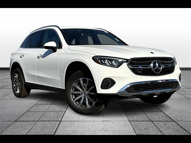 2025 Mercedes-Benz GLC 300