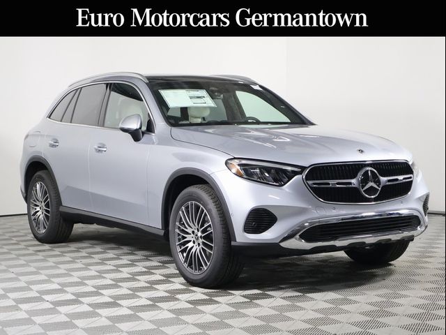 2025 Mercedes-Benz GLC 300