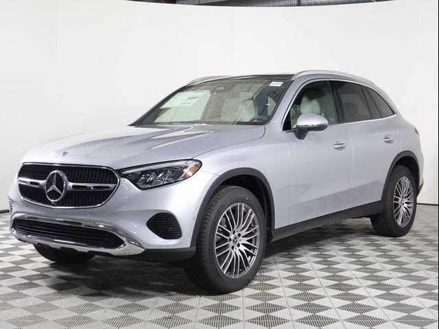 2025 Mercedes-Benz GLC 300