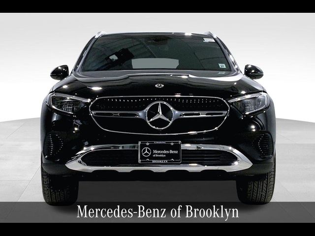 2025 Mercedes-Benz GLC 300