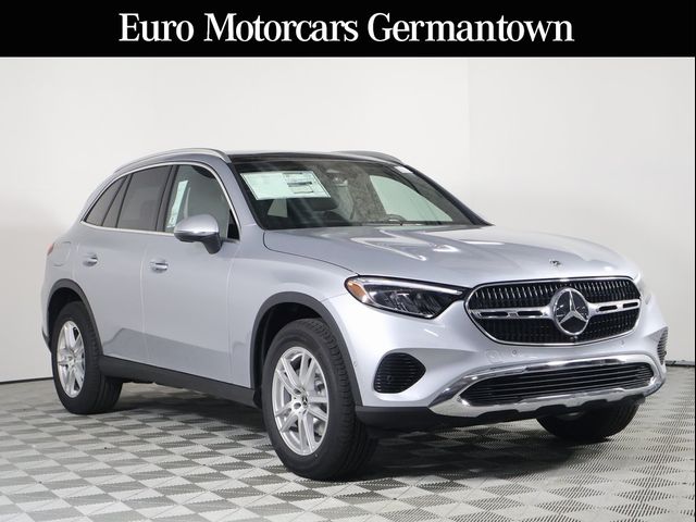 2025 Mercedes-Benz GLC 300