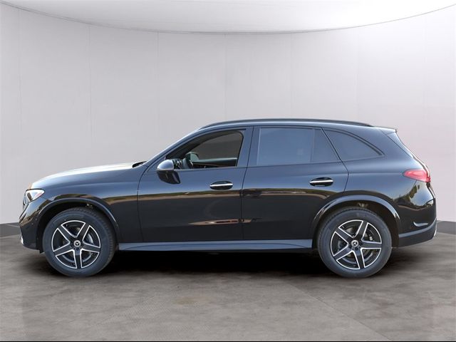 2025 Mercedes-Benz GLC 300