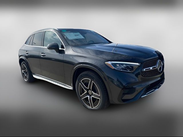 2025 Mercedes-Benz GLC 300