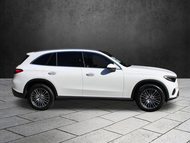 2025 Mercedes-Benz GLC 300