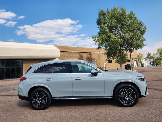 2025 Mercedes-Benz GLC 300