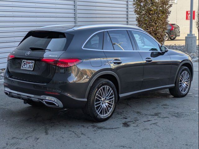 2025 Mercedes-Benz GLC 300