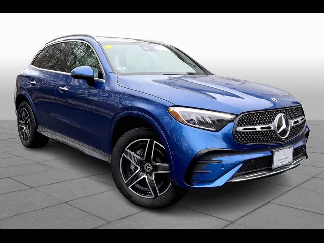 2025 Mercedes-Benz GLC 300